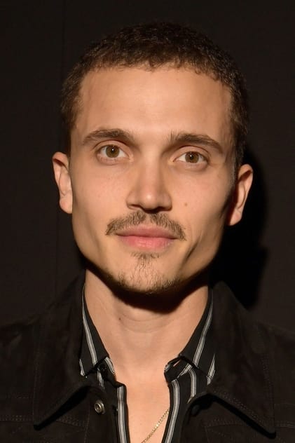 Karl Glusman Profilbild