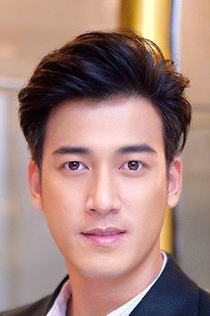 Peerawat Sareewong Peerawat Sareewong