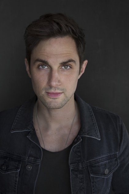 Andrew J. West Profilbild