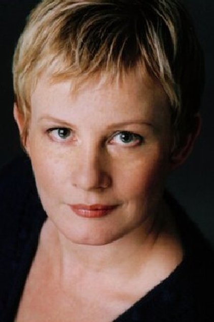Elizabeth Saunders Elizabeth Saunders