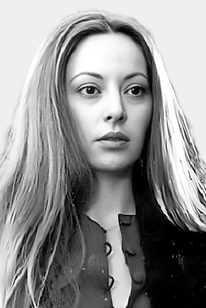Julia Saly Julia Saly