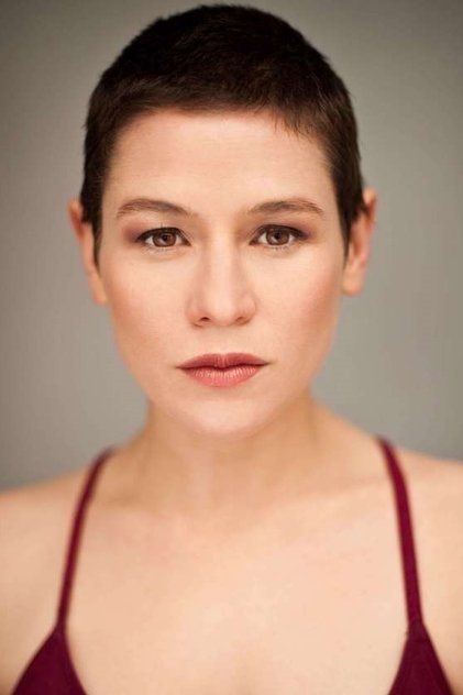 Yael Stone Profilbild