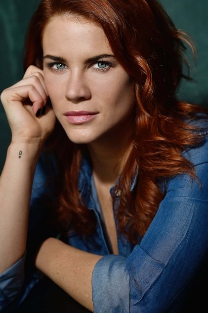 Courtney Hope Courtney Hope