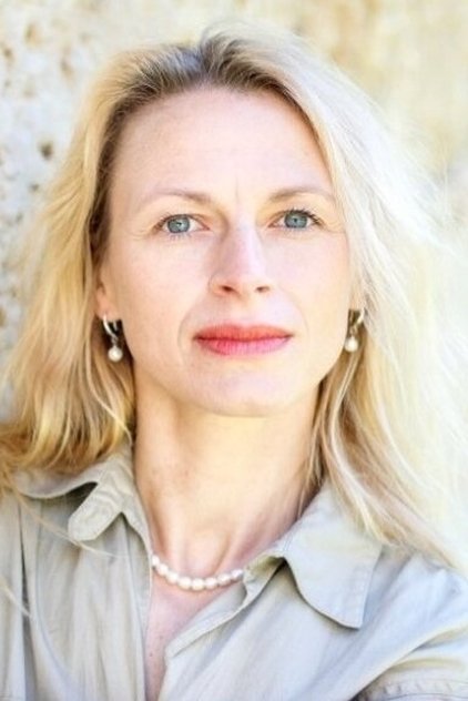 Eva Koldits Eva Koldits