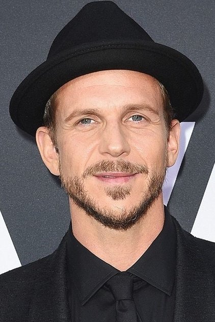 Gustaf Skarsgård Profilbild