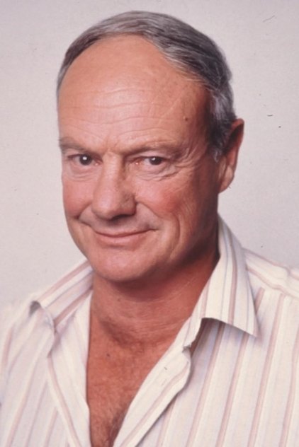 Glynn Edwards Glynn Edwards