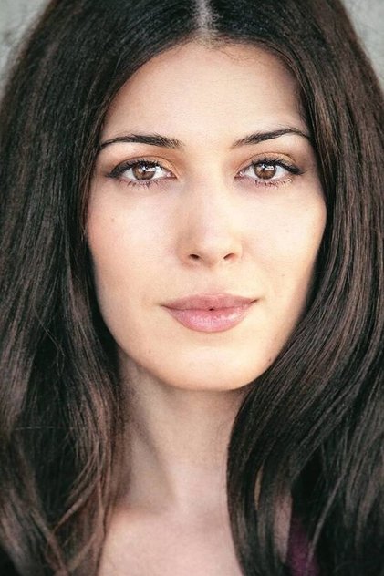 Elizabeth Tabish Elizabeth Tabish