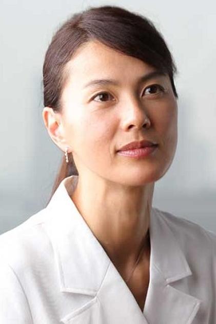 Makiko Esumi Makiko Esumi