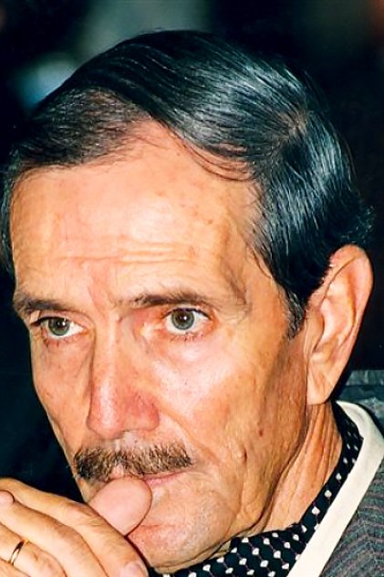 Nikos Foskolos Nikos Foskolos