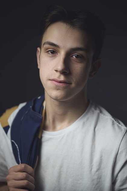Noah Perchard Noah Perchard