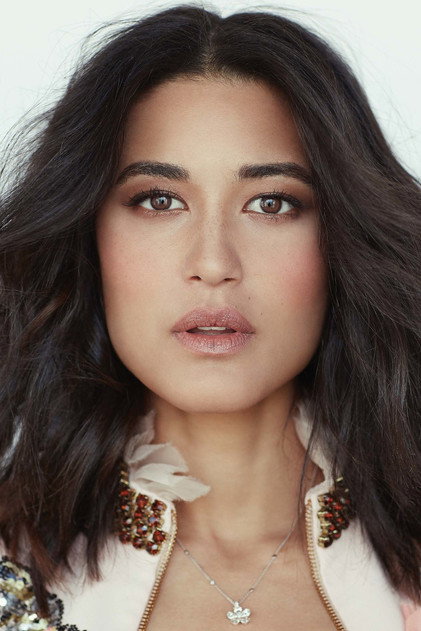 Julia Jones - 6