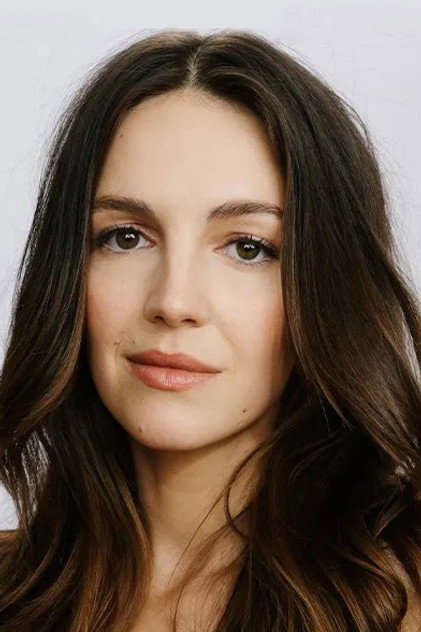 Ella Hunt - 7