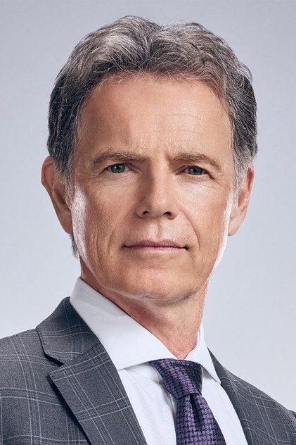 Bruce Greenwood - 6