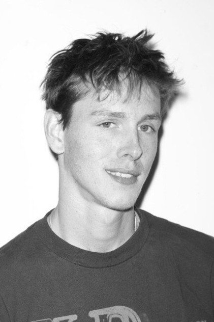 Harris Dickinson - 8