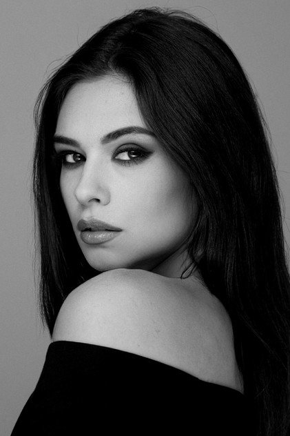 Nicole Maines - 5
