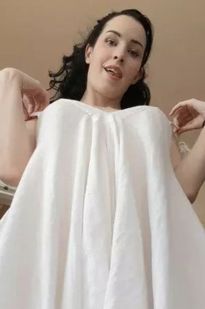Aella Martin photo 2