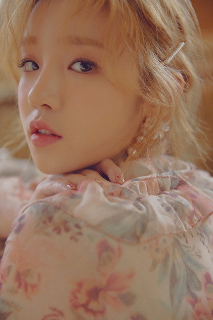 Song Yuqi - 5