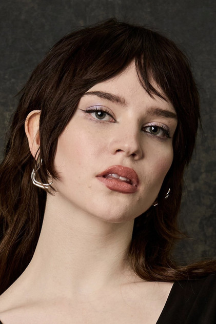 Sophie Thatcher - 13