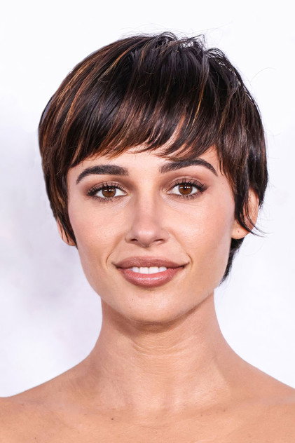 Naomi Scott - 5