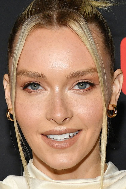 Camille Kostek - 11
