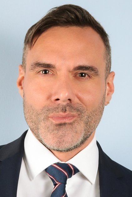 Manuel Skye