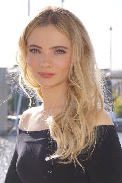 Freya Allan - 16