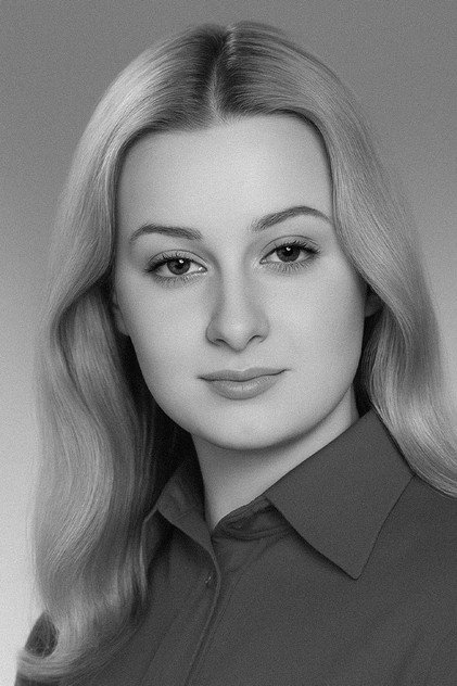 Jale Efecik photo 2