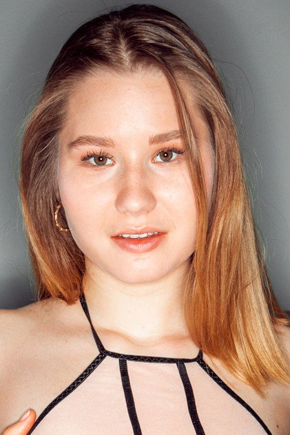 Amalia Davis photo 3
