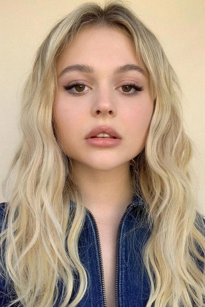 Image of Emily Alyn Lind
