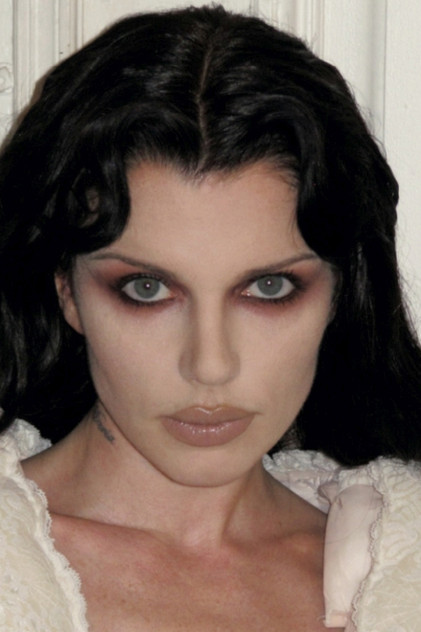 Julia Fox - 12