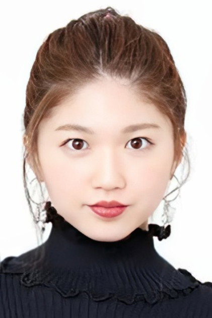 Akari Takeuchi photo 2