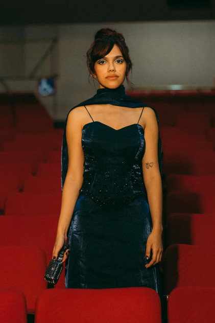 Julia Assis photo 2