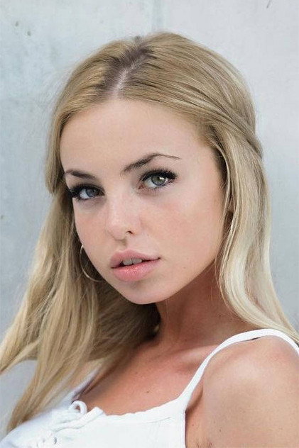 Emma Kotos - 8