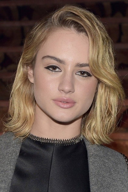 Grace Van Patten - 7