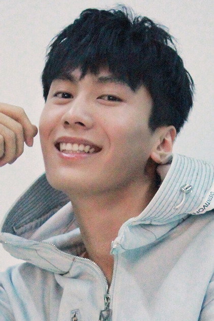 Hu Sen photo 3