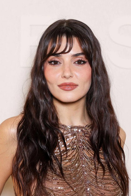 Hande Erçel - 7