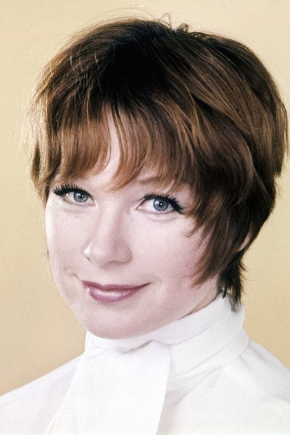 Shirley MacLaine - 11