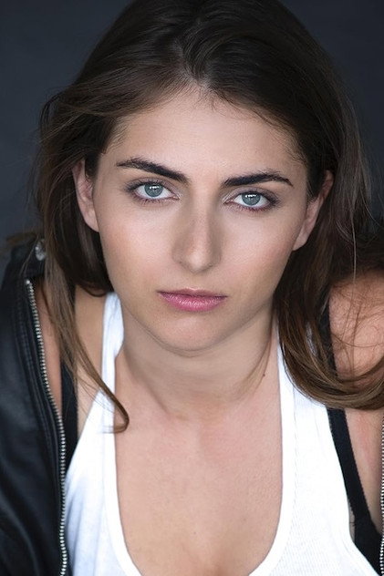Emelia Hartford - 4