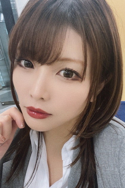 Akari Niimura photo 3