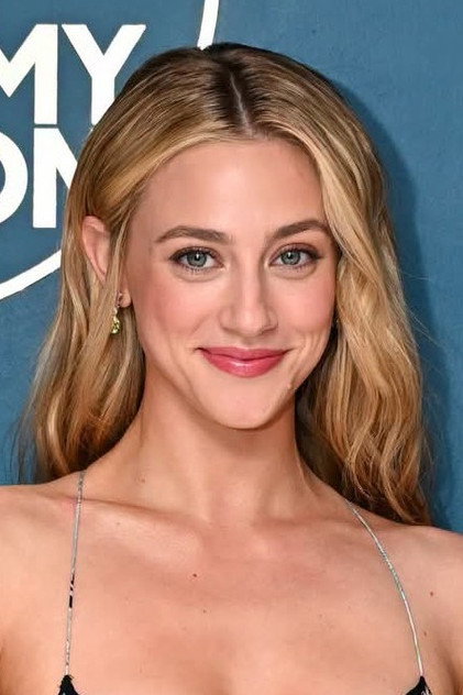 Lili Reinhart photo 19
