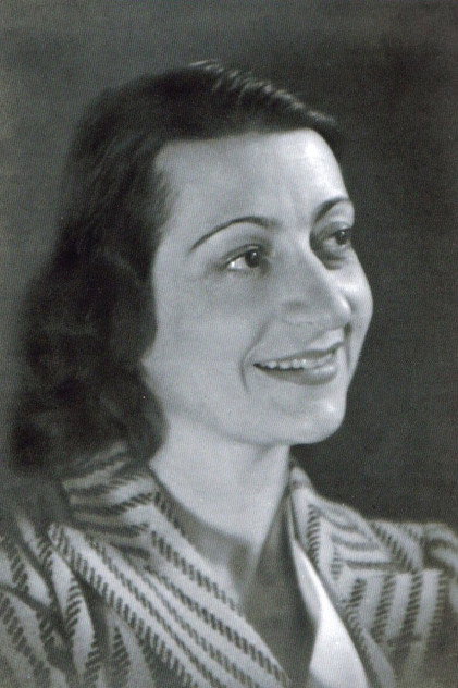 Eleni Papadaki photo 4