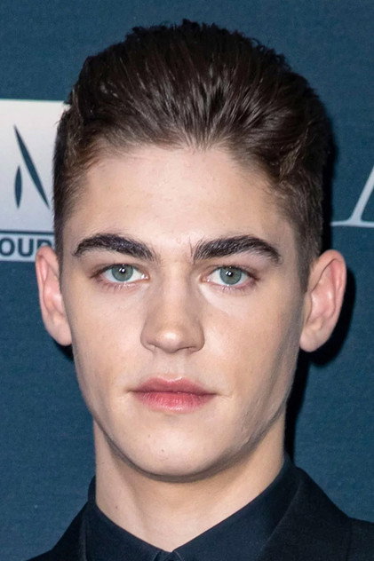 Hero Fiennes Tiffin - 5