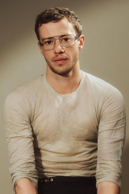 Joseph Quinn - 13