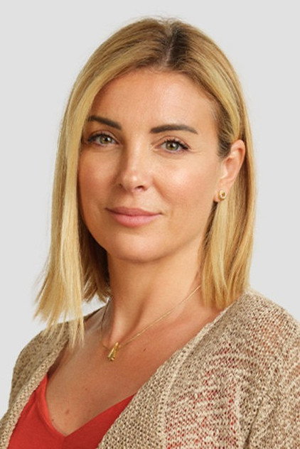 Özge Özberk - 9