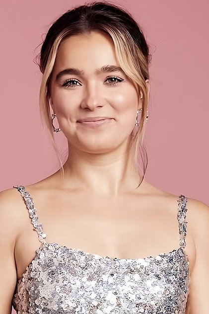 Haley Lu Richardson - 20