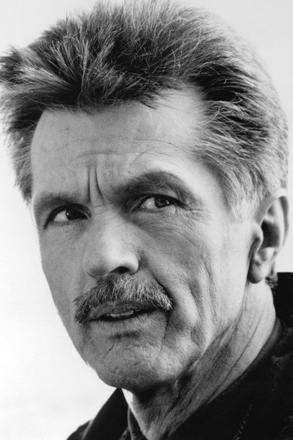 Tom Skerritt - 9