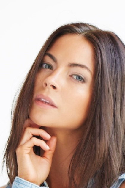 Caitlin Carver - 7