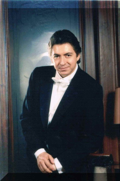 Image of Francisco Araiza