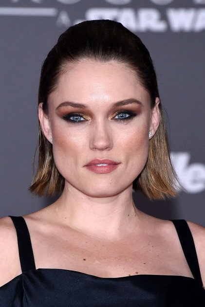Clare Grant - 6