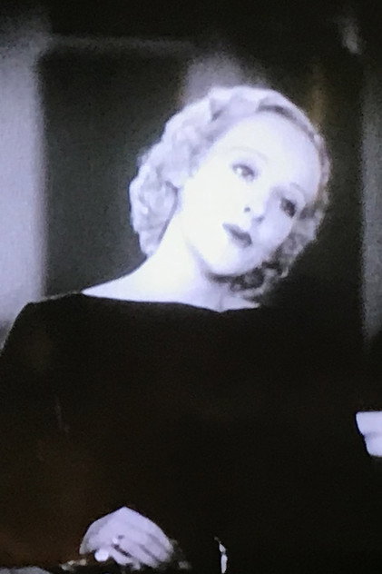 Bonnie Poe photo 2